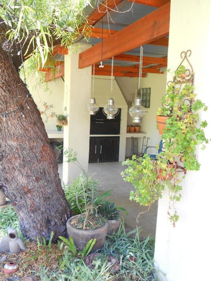 Pane Vivente Garden Cottage Beaufort West Exterior photo